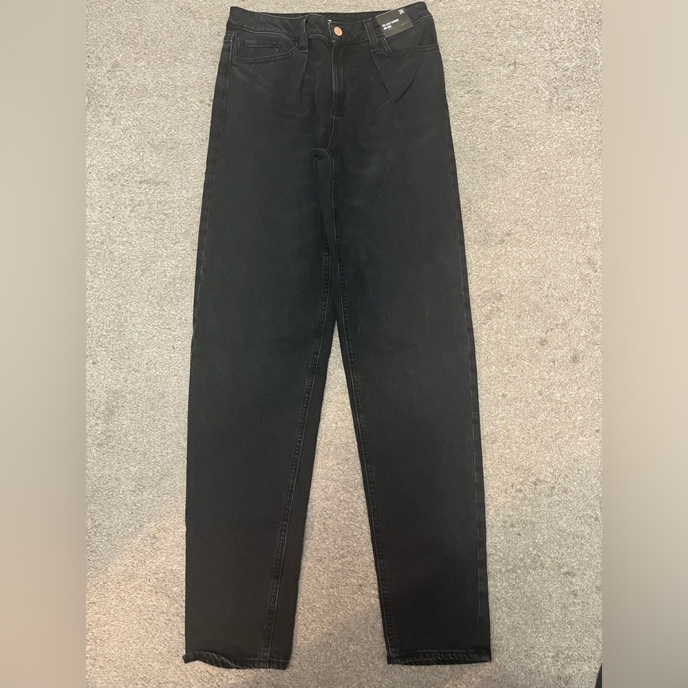 NWT Express Mid Rise Washed Black Pleated Baggy Tapered jeans